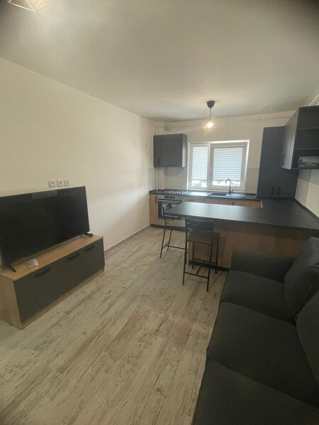 Aparatorii Patriei Apartament 2 cam de inchiriat 15 min mers Metrou